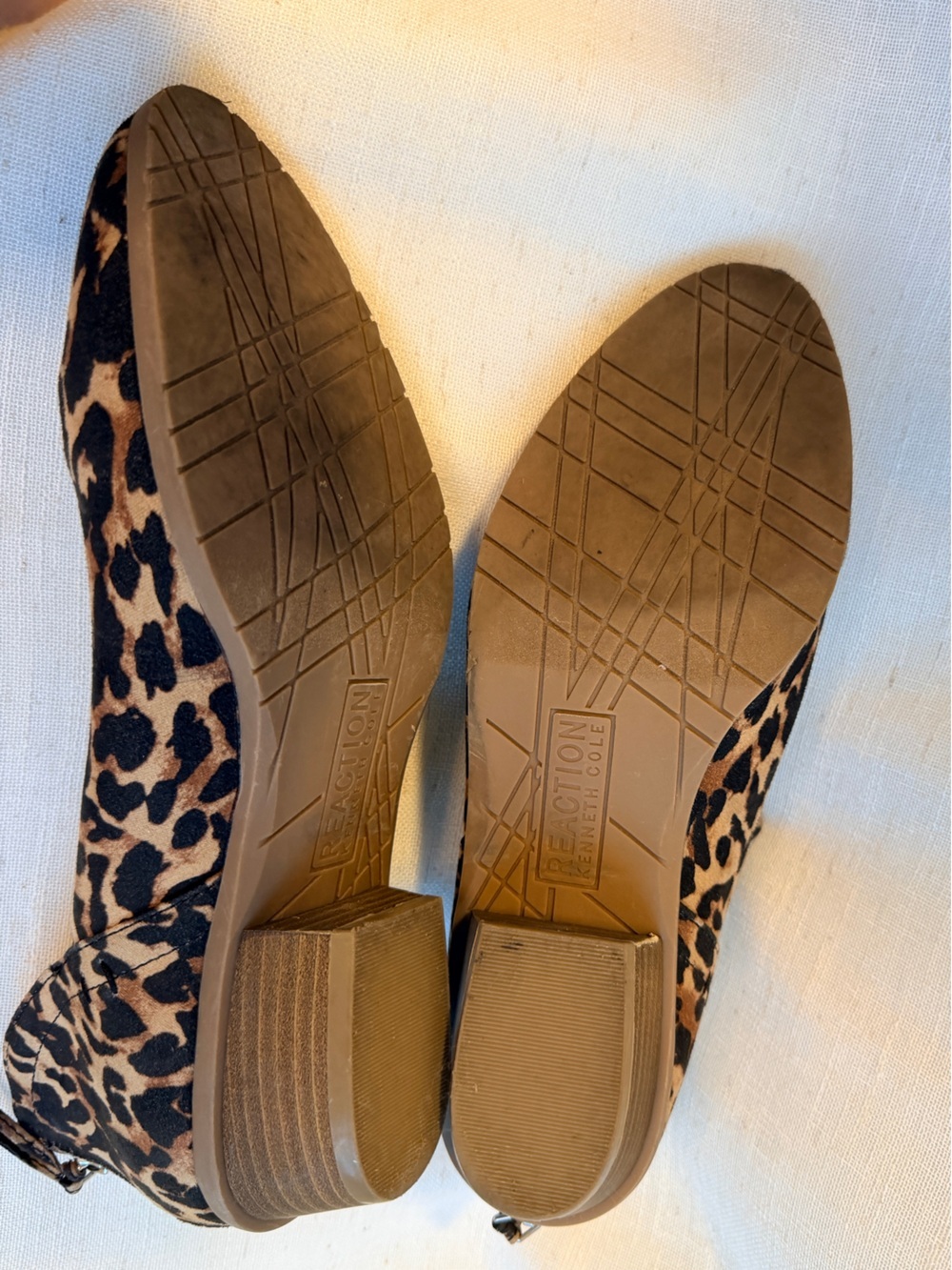Kenneth Cole Reaction Side Way Leopard Booties Women’s 8.5 Pointed Toe - Picture 9 of 9